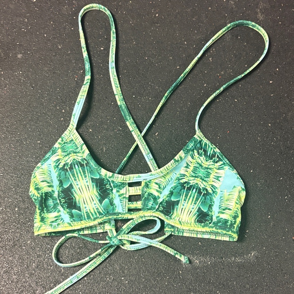 Mallyce & Jolya Green Strappy Bikini Top Medium